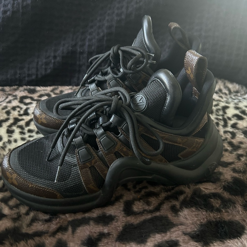 Men's/Womens Black and Brown Designer Sneakers